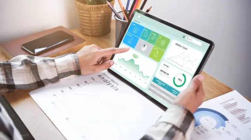 How do Microsoft Power Platform Apps Work Together With Dynamics 365 Apps?